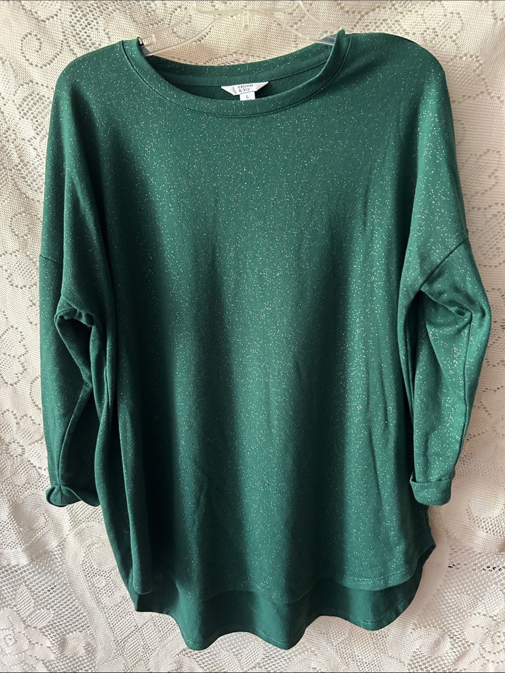 💐 Crown & Ivy Green Metallic Shimmer Top | Size Large | Casual Chic - Picture 2 of 3